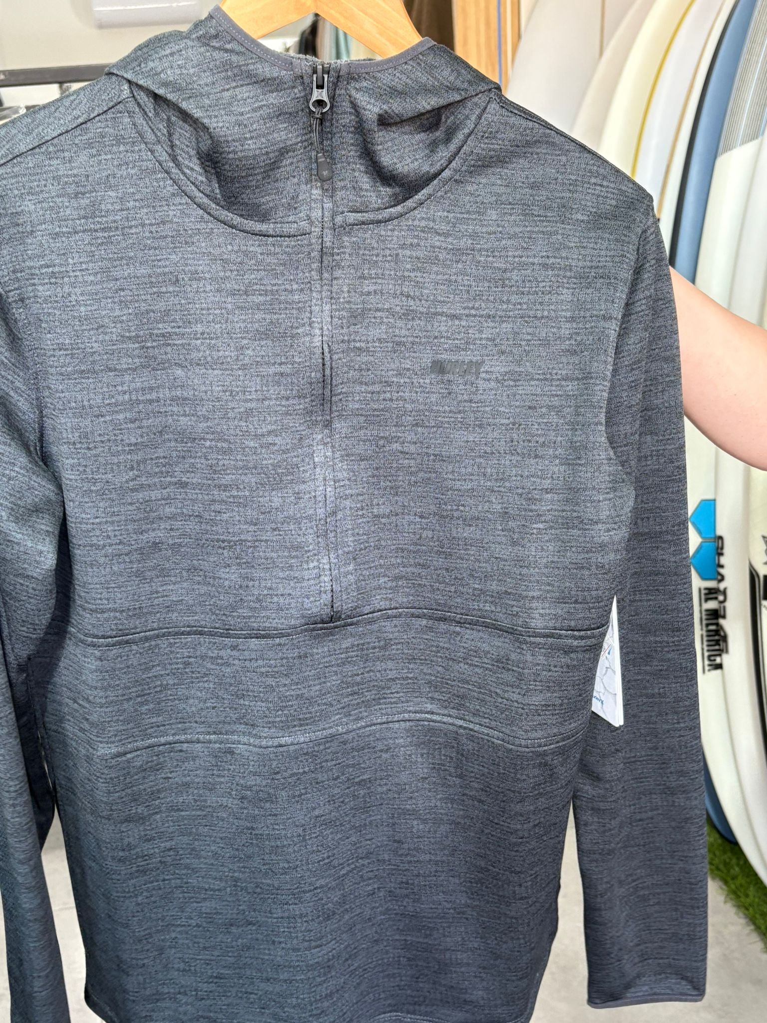 קפוצ'ון חצי רוכסן דייברייק - H2O DRI DAYBREAK 1/2 ZIP HOODED | שחור